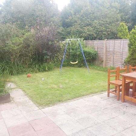 Ashford Holiday Home Smithy Drive Sleeps 5 Free Wifi And Vehicle Parking Kingsnorth ภายนอก รูปภาพ